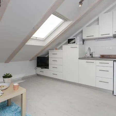 Providenca Apartman *